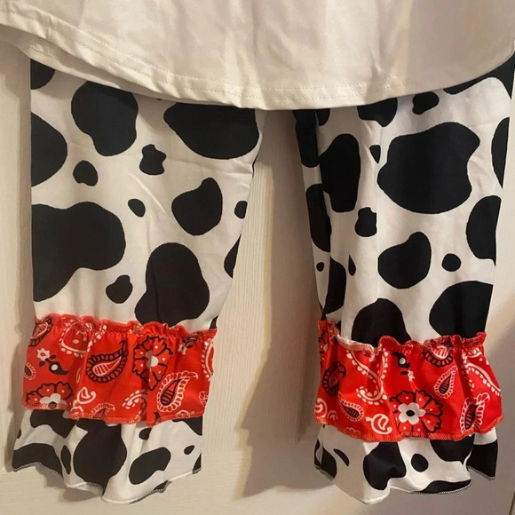 New Peace, Love, Cows Outfit - Picture 6 of 8